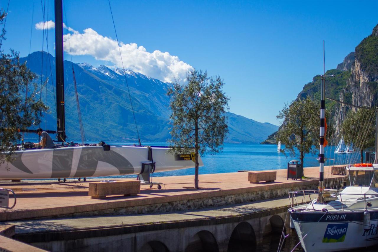 Appartamento Casa Anna Riva del Garda Esterno foto